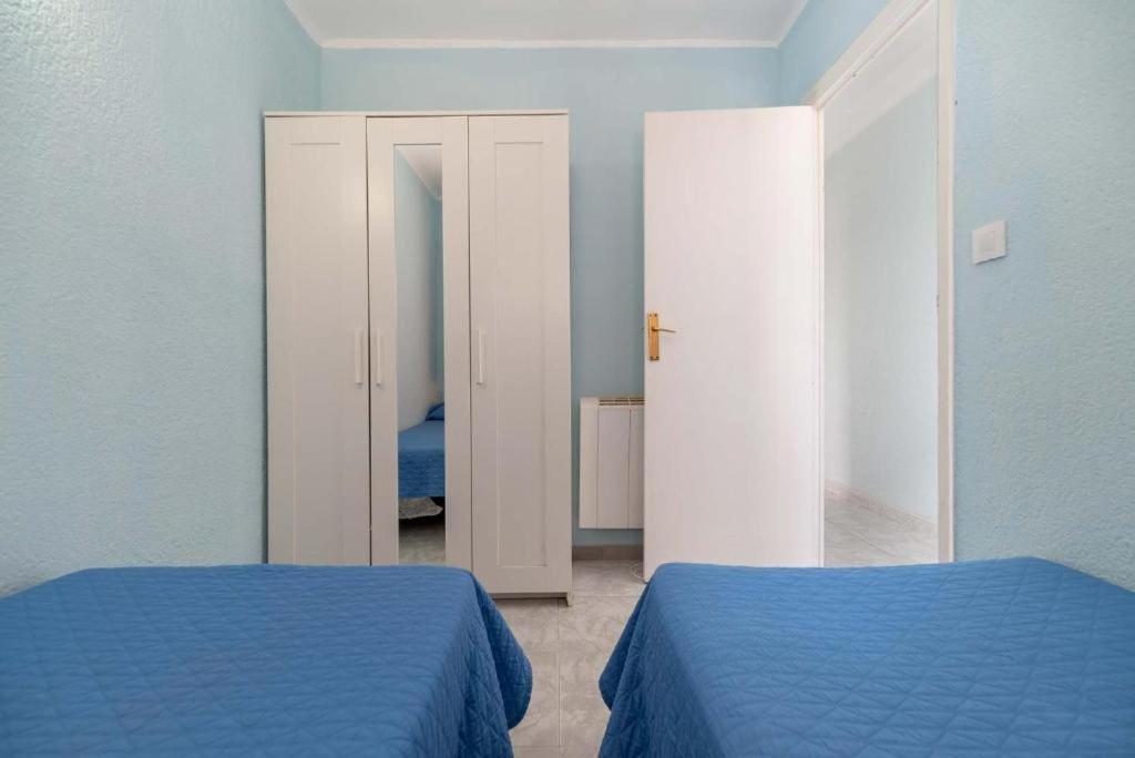Apartamentos Denis Castelldefels Zewnętrze zdjęcie
