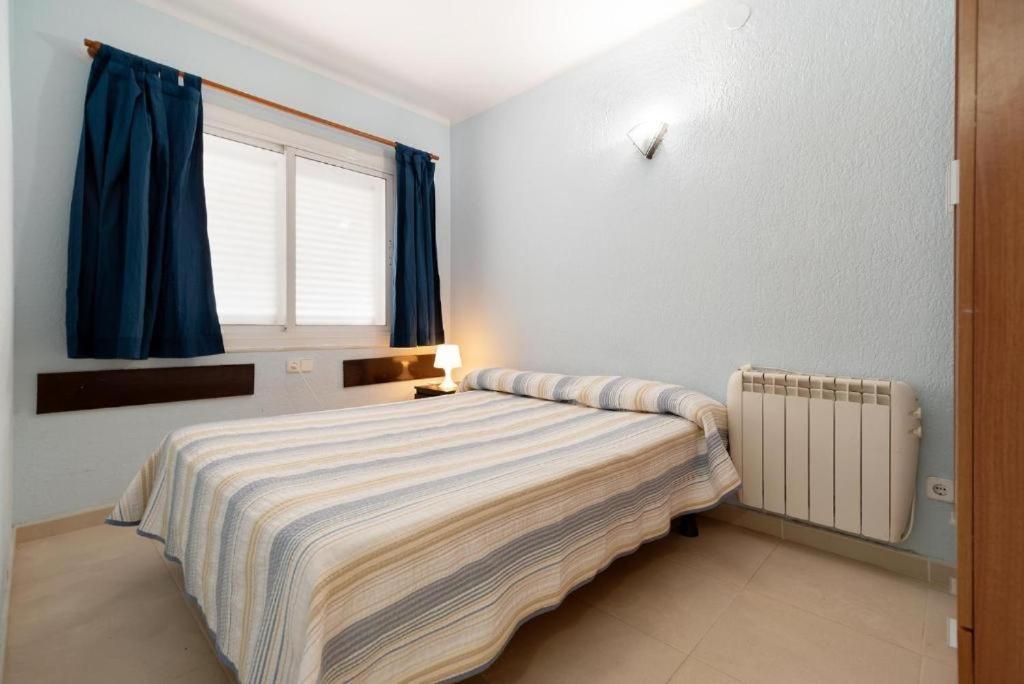 Apartamentos Denis Castelldefels Zewnętrze zdjęcie