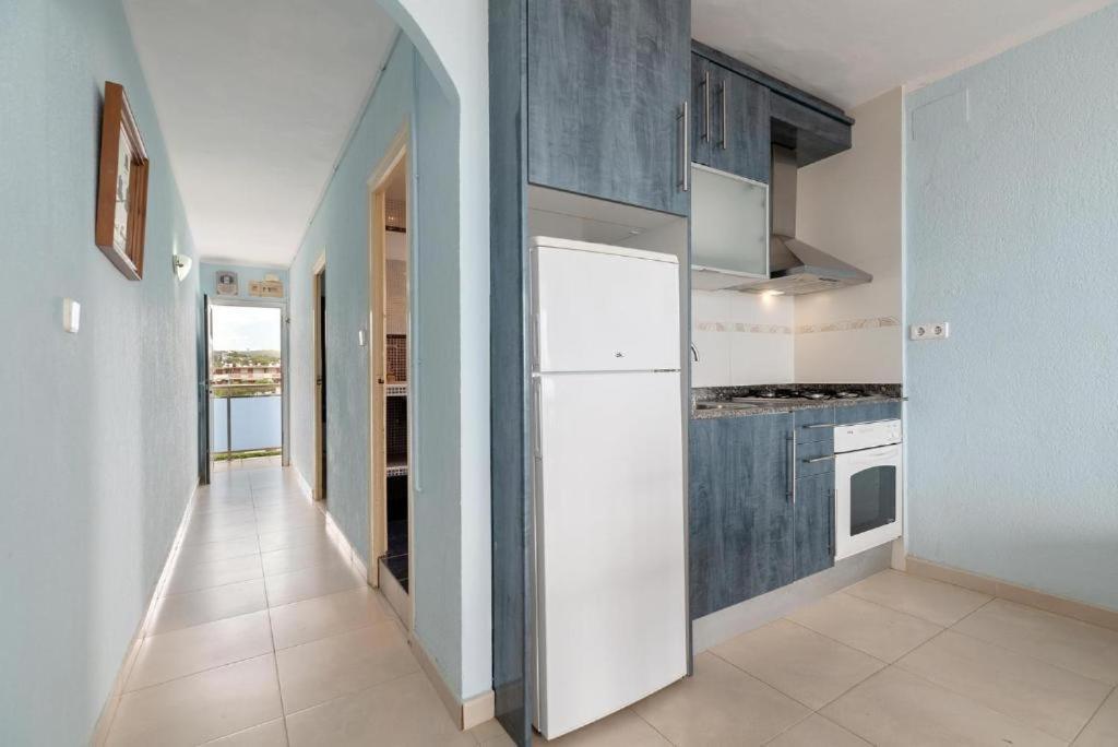 Apartamentos Denis Castelldefels Zewnętrze zdjęcie