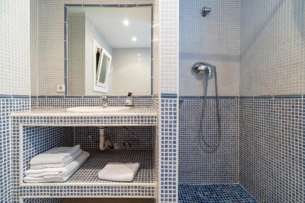 Apartamentos Denis Castelldefels Zewnętrze zdjęcie