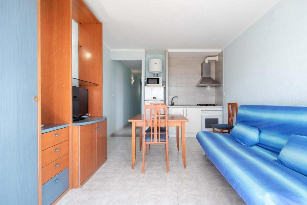 Apartamentos Denis Castelldefels Zewnętrze zdjęcie