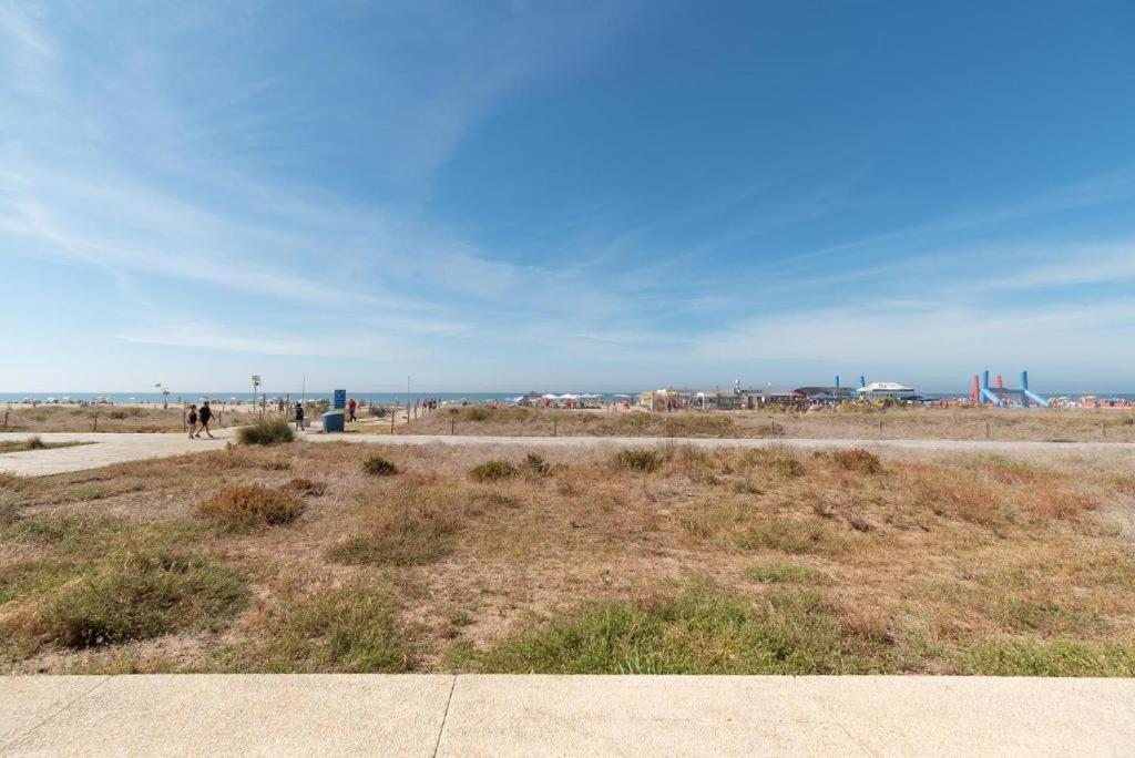 Apartamentos Denis Castelldefels Zewnętrze zdjęcie